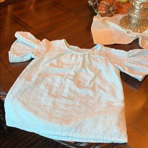 Girl’s 7/8 Cat & Jack pale teal dress top.